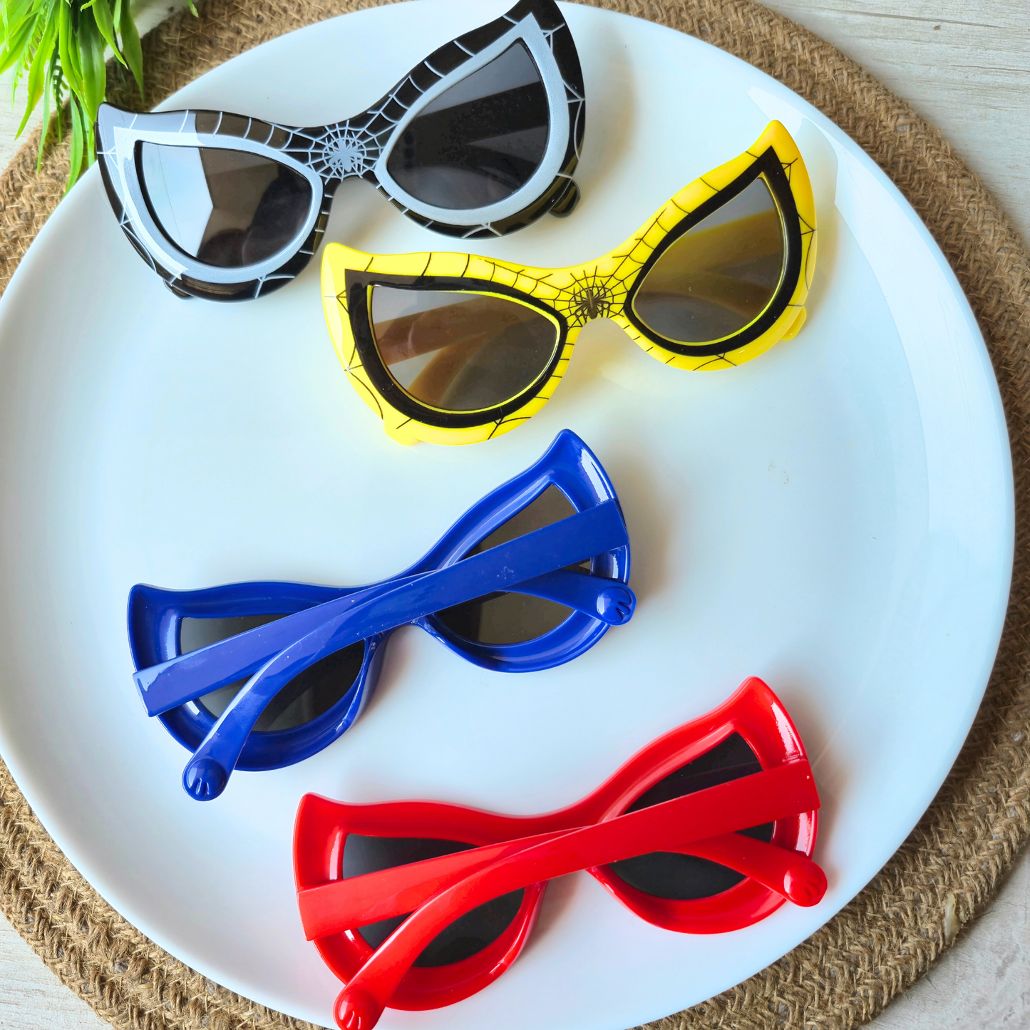 Pack of 4pcs Kids Colorful Sunglasses – DIY Craft Accessories & Party Favors SG-10